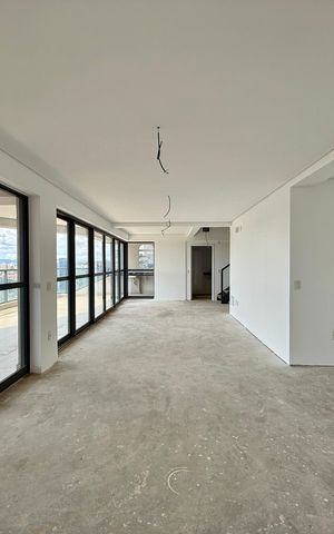 Apartamento à venda com 270m², 4 quartos e 4 vagas Apartamento à venda com 270m², 4 quartos e 4 vagasSala