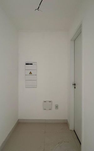 Apartamento à venda com 270m², 4 quartos e 4 vagas Apartamento à venda com 270m², 4 quartos e 4 vagasQuarto de Serviço