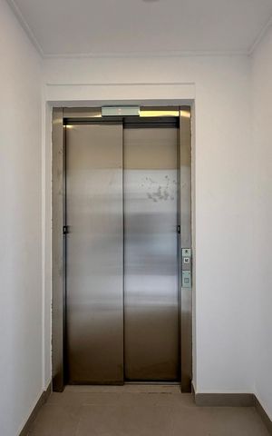 Apartamento à venda com 270m², 4 quartos e 4 vagas Apartamento à venda com 270m², 4 quartos e 4 vagasHall Social Apartamento