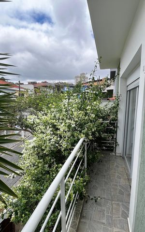 Casa à venda com 162m², 2 quartos e 3 vagasQuarto Suíte Varanda