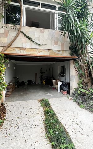 Casa à venda com 162m², 2 quartos e 3 vagasGaragem
