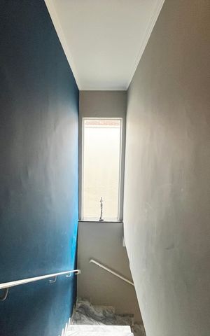Casa à venda com 162m², 2 quartos e 3 vagasEscada