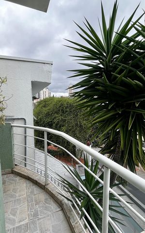 Casa à venda com 162m², 2 quartos e 3 vagasQuarto Suíte Varanda