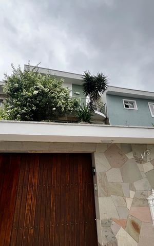 Casa à venda com 162m², 2 quartos e 3 vagasFachada