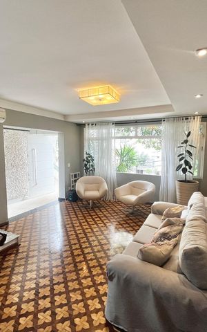 Casa à venda com 162m², 2 quartos e 3 vagasSala