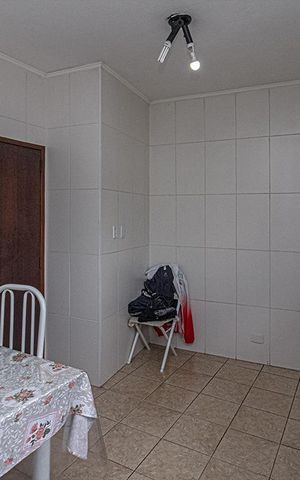 Casa à venda com 183m², 4 quartos e 2 vagas Casa à venda com 183m², 4 quartos e 2 vagascozinha casa 2_3