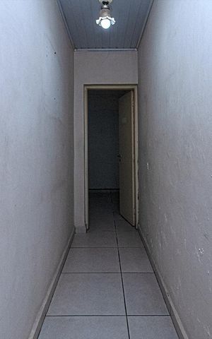 Casa à venda com 183m², 4 quartos e 2 vagas Casa à venda com 183m², 4 quartos e 2 vagascorredor para os cômodos_1