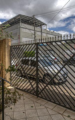 Casa à venda com 183m², 4 quartos e 2 vagas Casa à venda com 183m², 4 quartos e 2 vagasgaragem_4