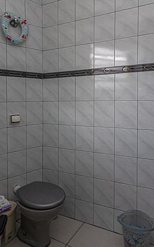 Casa à venda com 183m², 4 quartos e 2 vagas Casa à venda com 183m², 4 quartos e 2 vagasbanheiro social casa 2_4