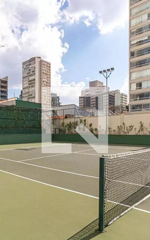Apartamento à venda com 244m², 4 quartos e 4 vagas Apartamento à venda com 244m², 4 quartos e 4 vagasQuadra Esportiva