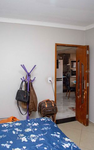 Casa à venda com 250m², 4 quartos e 3 vagasQuarto Suite Casa 1