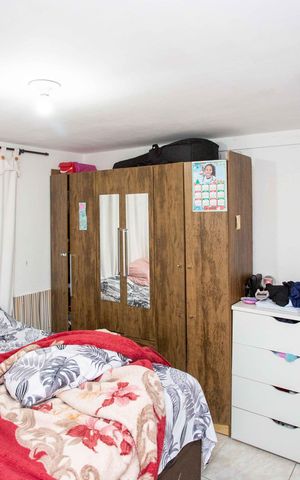 Casa à venda com 250m², 4 quartos e 3 vagasQuarto 2 Casa 2