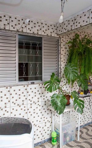 Casa à venda com 250m², 4 quartos e 3 vagasÁrea de Serviço Casa 1