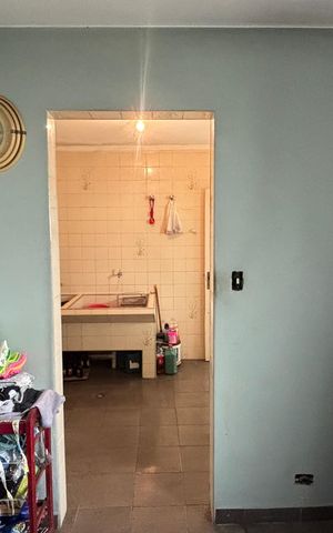 Casa à venda com 228m², 3 quartos e 2 vagas Casa à venda com 228m², 3 quartos e 2 vagasArea de Serviço - Quarto Apoio
