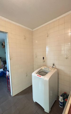 Casa à venda com 228m², 3 quartos e 2 vagas Casa à venda com 228m², 3 quartos e 2 vagasArea de Serviço