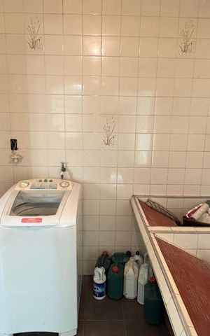 Casa à venda com 228m², 3 quartos e 2 vagas Casa à venda com 228m², 3 quartos e 2 vagasArea de Serviço