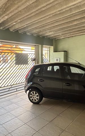 Casa à venda com 228m², 3 quartos e 2 vagas Casa à venda com 228m², 3 quartos e 2 vagasGaragem
