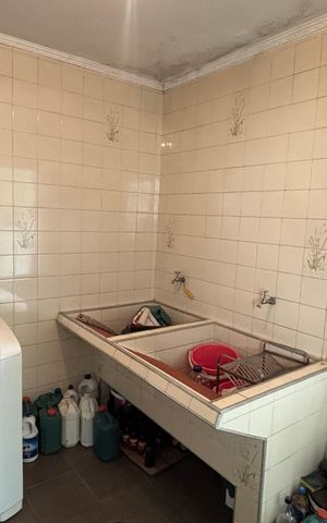 Casa à venda com 228m², 3 quartos e 2 vagas Casa à venda com 228m², 3 quartos e 2 vagasArea de Serviço