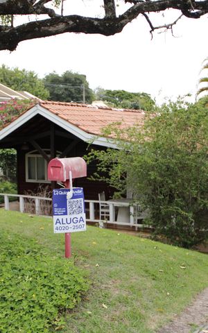 Casa de condomínio para alugar com 840m², 3 quartos e 4 vagasFachada