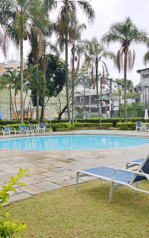 Apartamento para alugar com 110m², 3 quartos e 2 vagas Apartamento para alugar com 110m², 3 quartos e 2 vagasÁrea comum - Piscina