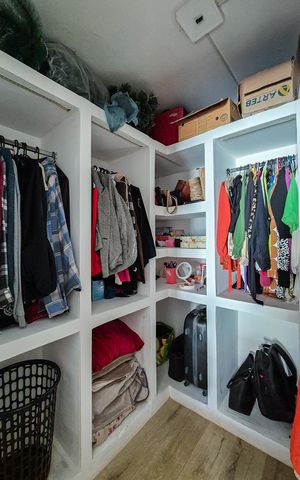 Casa à venda com 200m², 2 quartos e 2 vagasCloset do Quarto 1
