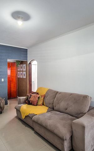 Casa à venda com 200m², 2 quartos e 2 vagasSala
