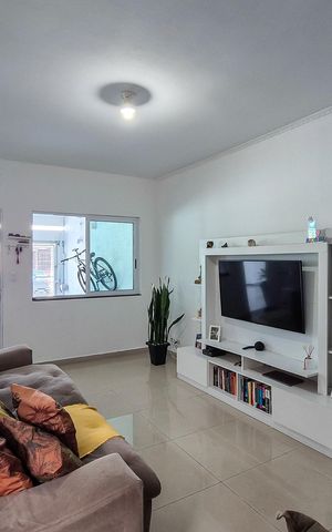 Casa à venda com 200m², 2 quartos e 2 vagasSala