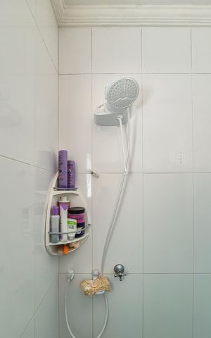 Casa à venda com 200m², 2 quartos e 2 vagasBanheiro Social