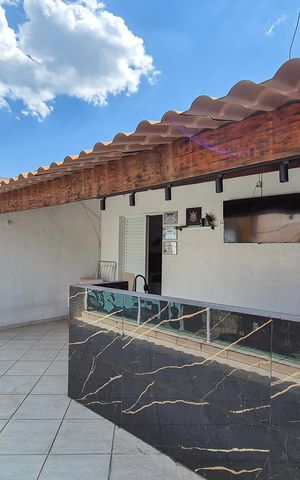 Casa à venda com 200m², 2 quartos e 2 vagasÁrea comum - Churrasqueira