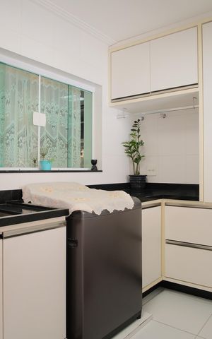 Casa à venda com 320m², 4 quartos e 7 vagasÁrea de Serviço