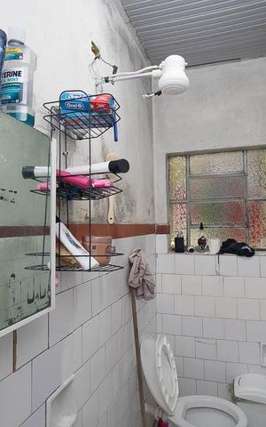 Casa à venda com 140m², 2 quartos e sem vagaBanheiro 