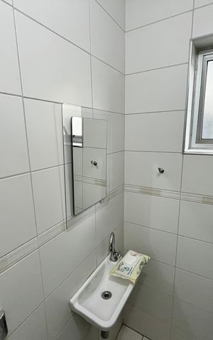 Casa para alugar com 175m², 3 quartos e 2 vagas Casa para alugar com 175m², 3 quartos e 2 vagasBanheiro de serviço