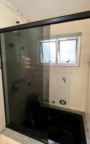 Casa para alugar com 175m², 3 quartos e 2 vagas Casa para alugar com 175m², 3 quartos e 2 vagasBanheiro da Suíte