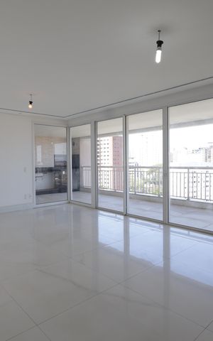 Apartamento para alugar com 121m², 3 quartos e 3 vagasSala