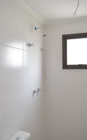 Apartamento à venda com 55m², 2 quartos e 2 vagasBanheiro da Suíte