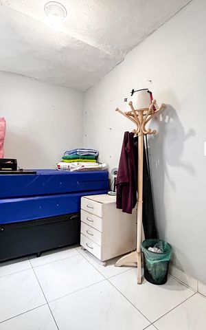 Casa à venda com 196m², 4 quartos e sem vaga Casa à venda com 196m², 4 quartos e sem vagaQuarto de Serviço