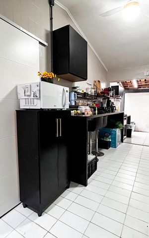 Casa à venda com 196m², 4 quartos e sem vaga Casa à venda com 196m², 4 quartos e sem vagaCozinha