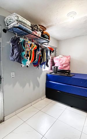 Casa à venda com 196m², 4 quartos e sem vaga Casa à venda com 196m², 4 quartos e sem vagaQuarto de Serviço