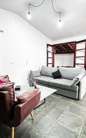Casa à venda com 196m², 4 quartos e sem vaga Casa à venda com 196m², 4 quartos e sem vagaSala