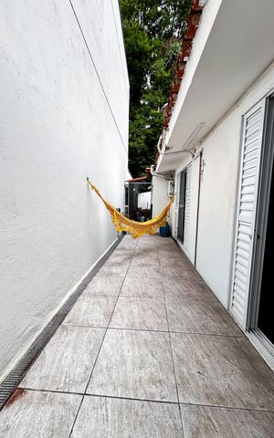 Casa à venda com 196m², 4 quartos e sem vaga Casa à venda com 196m², 4 quartos e sem vagaQuintal