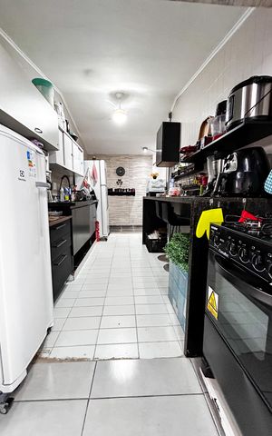 Casa à venda com 196m², 4 quartos e sem vaga Casa à venda com 196m², 4 quartos e sem vagaCozinha