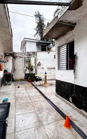 Casa à venda com 196m², 4 quartos e sem vaga Casa à venda com 196m², 4 quartos e sem vagaQuintal
