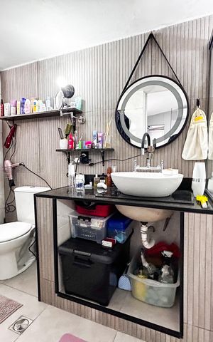 Casa à venda com 196m², 4 quartos e sem vaga Casa à venda com 196m², 4 quartos e sem vagaBanheiro da Suíte