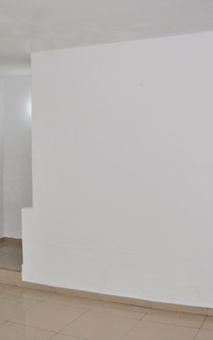 Casa à venda com 110m², 3 quartos e 3 vagas Casa à venda com 110m², 3 quartos e 3 vagasDetalhe - Sala