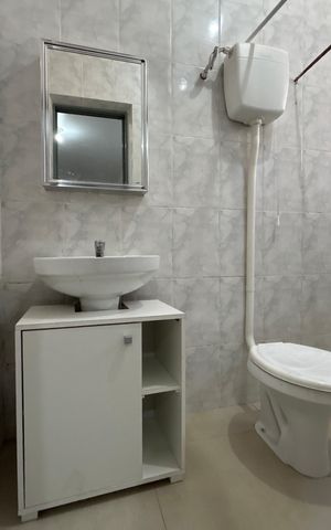 Casa à venda com 163m², 3 quartos e 2 vagasBanheiro Social