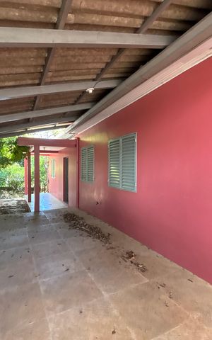 Casa à venda com 163m², 3 quartos e 2 vagasFachada