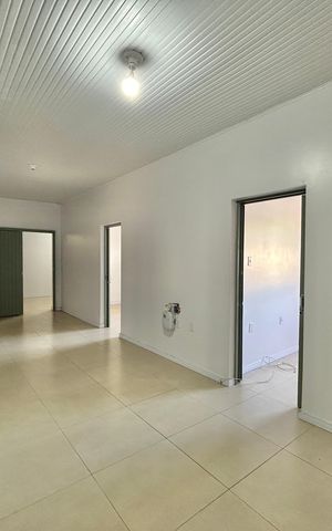 Casa à venda com 163m², 3 quartos e 2 vagasSala
