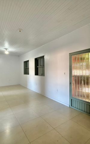 Casa à venda com 163m², 3 quartos e 2 vagasSala