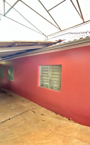Casa à venda com 163m², 3 quartos e 2 vagasFachada