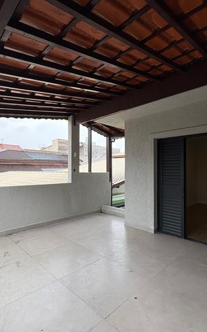Casa à venda com 280m², 5 quartos e 2 vagas Casa à venda com 280m², 5 quartos e 2 vagasVaranda da Suíte 2
